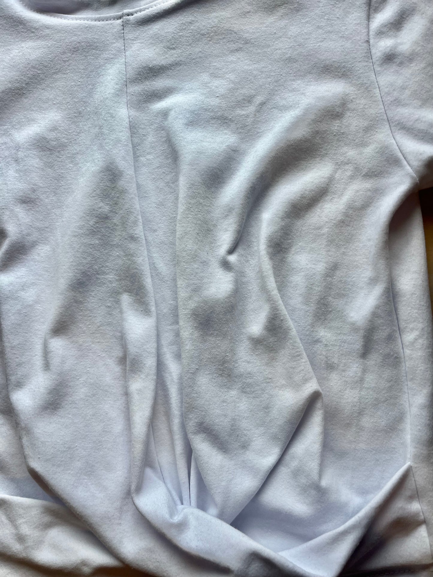 Polera Blanca Nudo