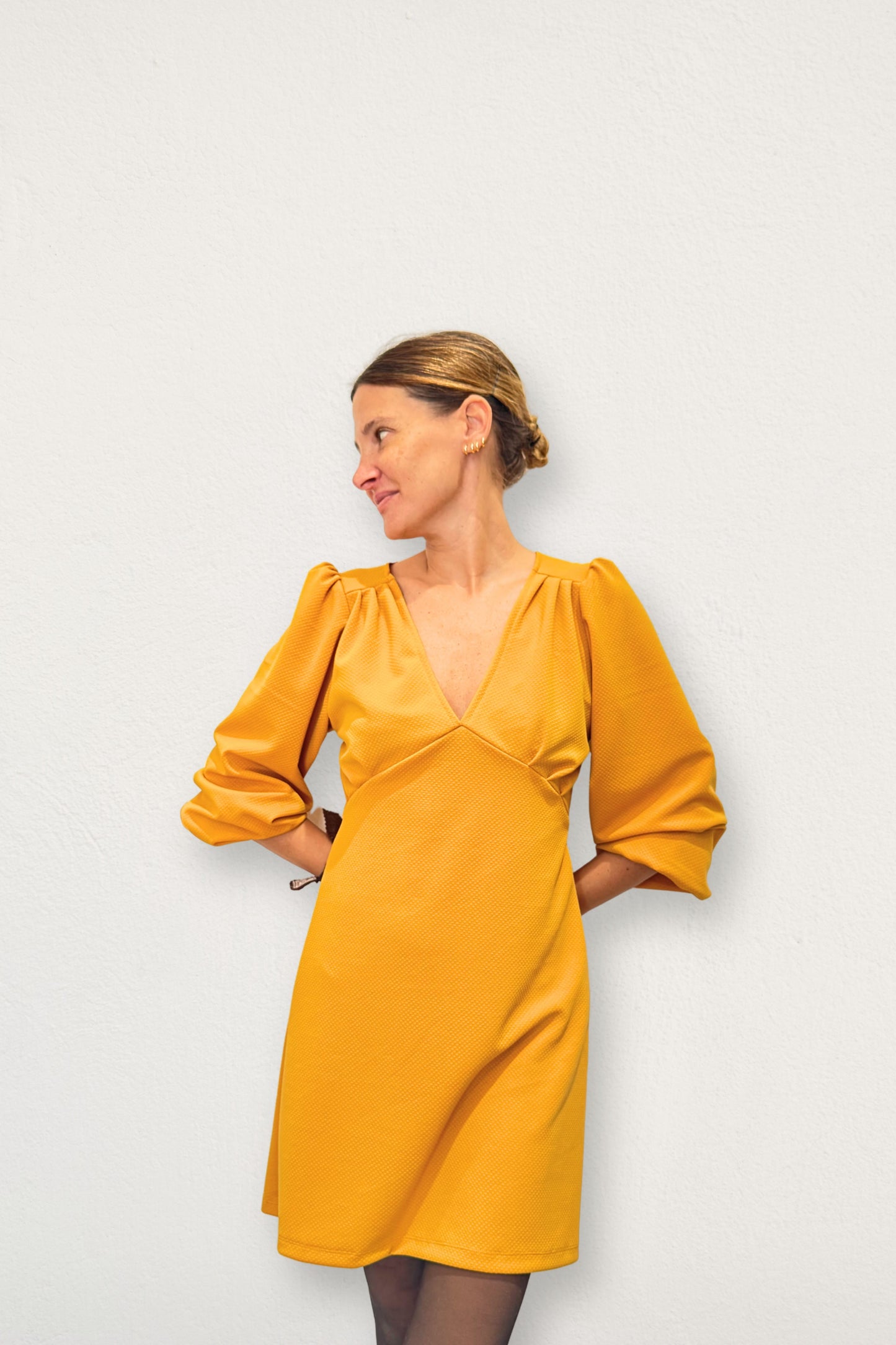 Vestido Amparo mostaza