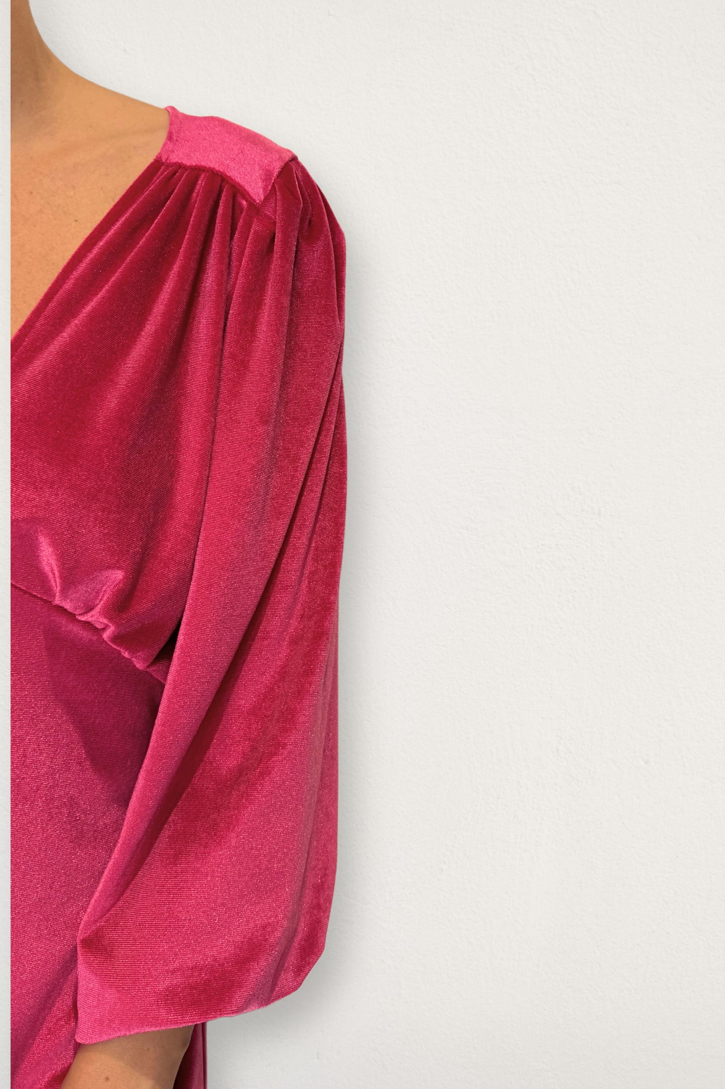 Vestido Amparo velvet fucsia
