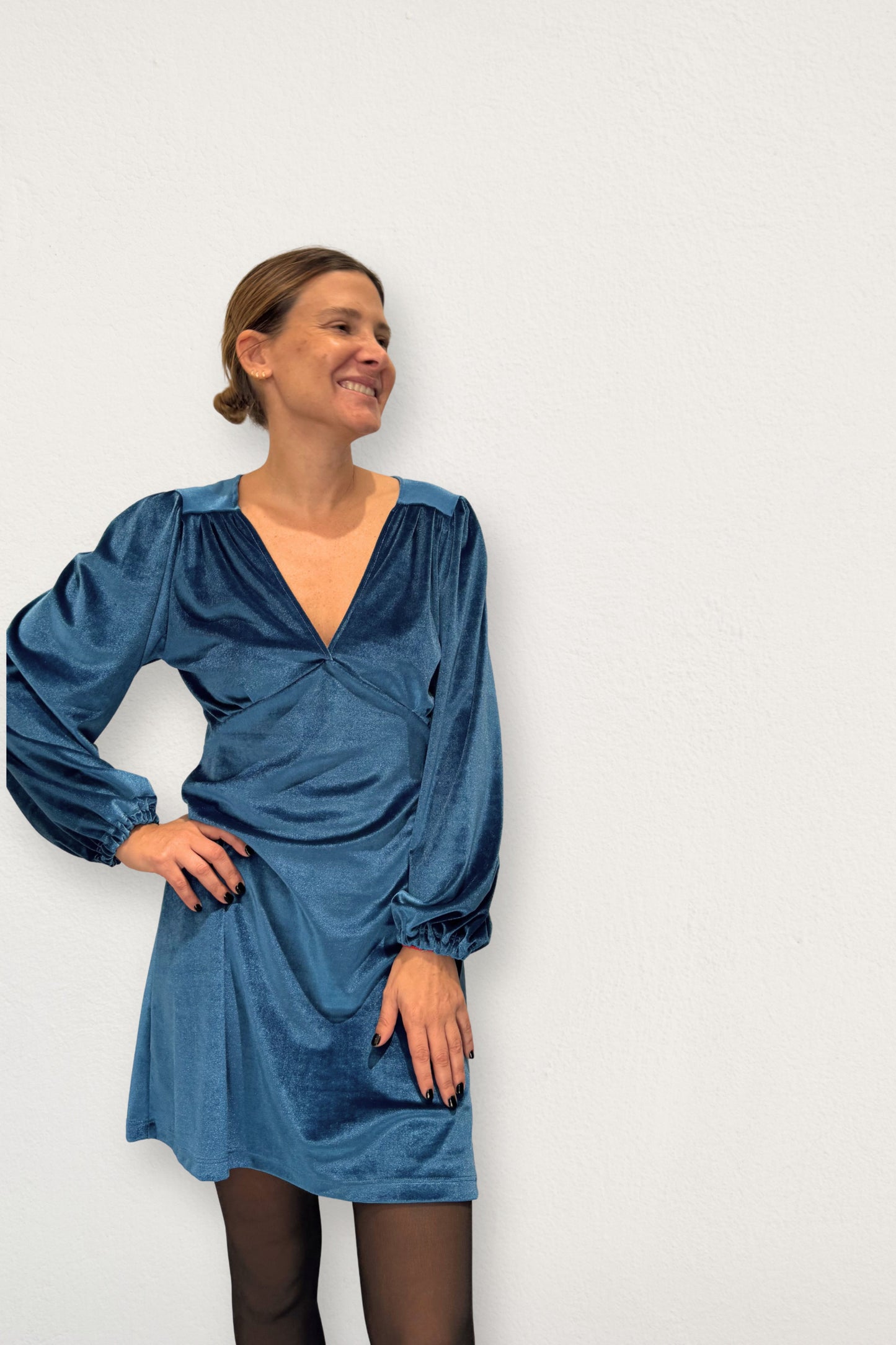 Vestido Amparo velvet petróleo.