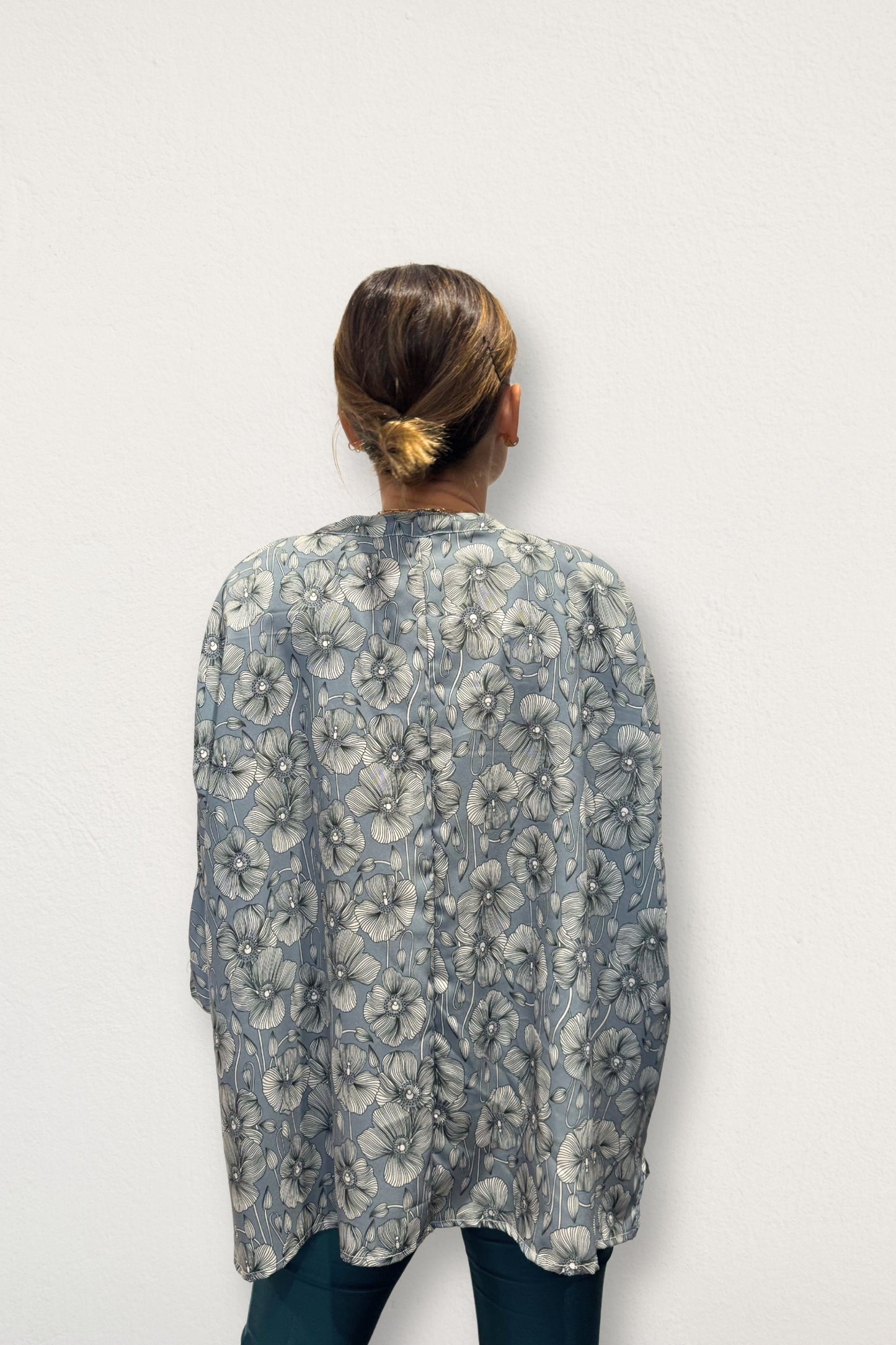 Blusa Paz azul flores