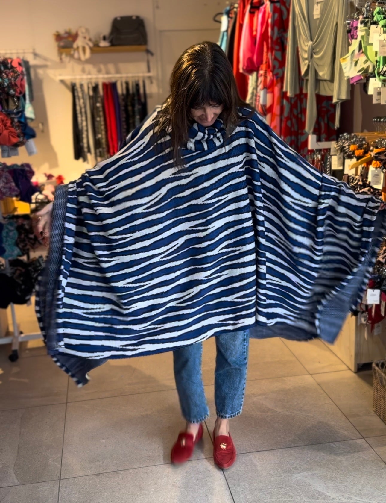 Poncho Laura print