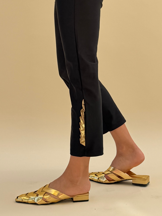 Patas Ema - Negro y vuelo Dorado