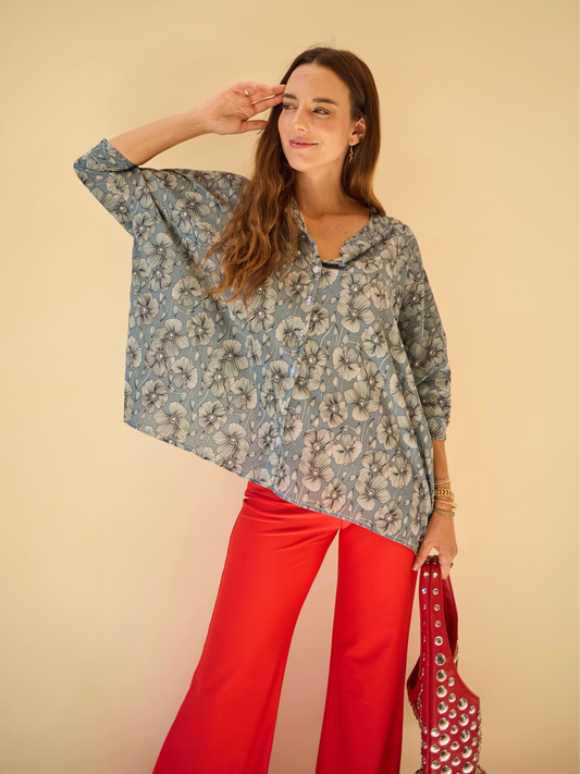 Blusa Paz azul flores