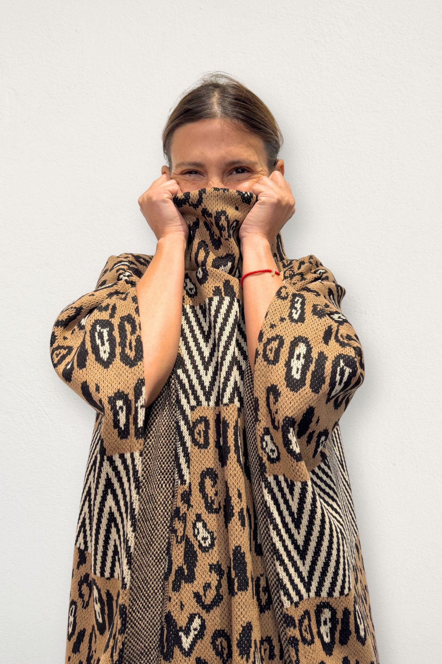 Poncho Laura print
