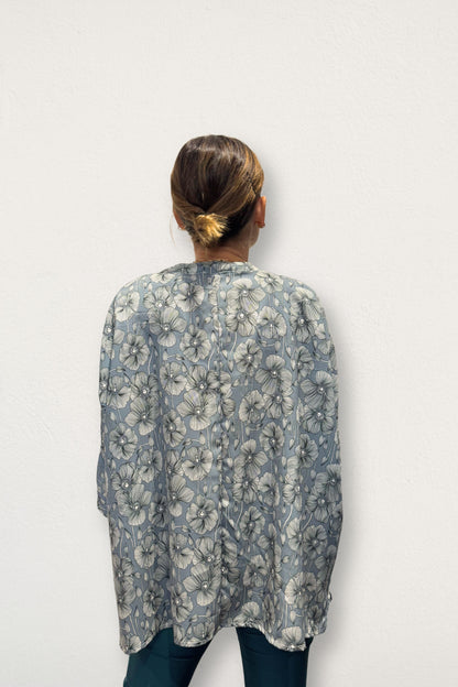 Blusa Paz azul flores